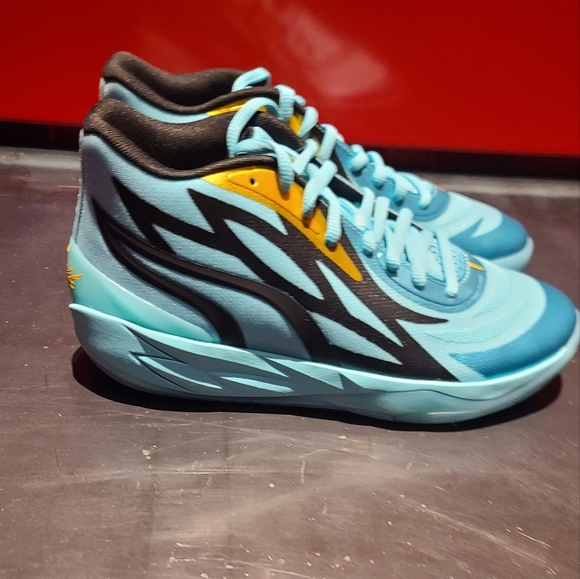 LaMelo ball shoes - Picture 9 of 10